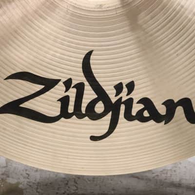 Zildjian 16" A Series Medium Thin Crash Cymbal image 12