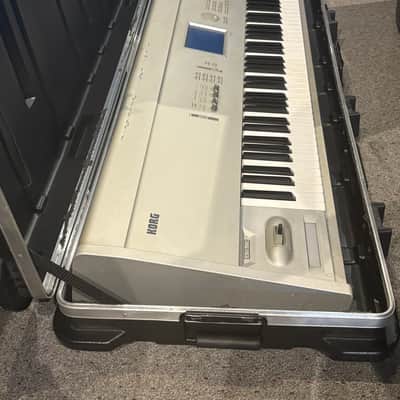 Korg Triton Pro X 88 Workstation w/ SKB Case