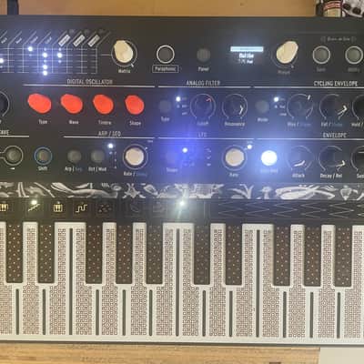 Arturia MicroFreak 25-Key Algorithmic Synthesizer 2019 - Present - Black image 1