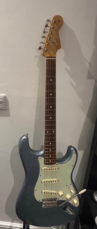 Fender 60s vintera Stratocaster - Blue image 1
