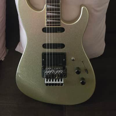 Charvel 475 Special / Deluxe 1989 - 1991 - Platinum image 1