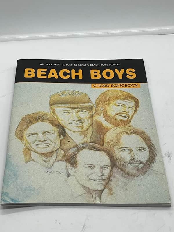 Warner Bros All You Need To Play 16 Classic Beach Boys Songs Chord Songbook