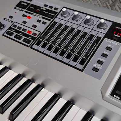 Roland Fantom G7 ✅ Ultimate 76-Key Workstation Flagship ✅ Advanced SonicCell Sound Engine ✅ Fully Checked & Cleaned ✅ Massive Color Display & Sequencing Power ✅ FREE Worldwide Shipping image 3