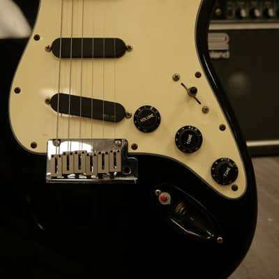 1984-88 Fender American Stratocaster Black EMG Pickups w/ Hard Case image 13
