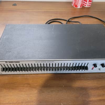 Klark Teknik DN300 30-Band Graphic Equaliser EQ Vintage Rack Unit Tested & Working image 7