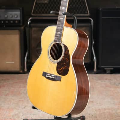 Martin J-40 Acoustic Guitar with Hardshell Case image 13