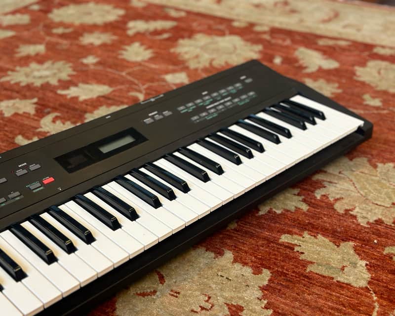 YAMAHA SY35 Vector Synthesizer | Reverb
