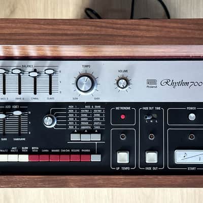 Roland TR-700 // 70s vintage Drum Machine // VERY RARE image 2