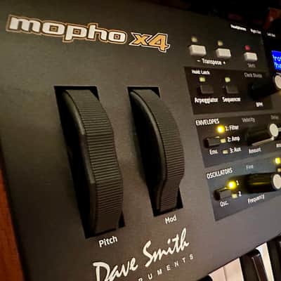 Dave Smith Instruments Mopho x4 44-Key 4-Voice Polyphonic Synthesizer 2013 - 2018 - Black with Wood Sides