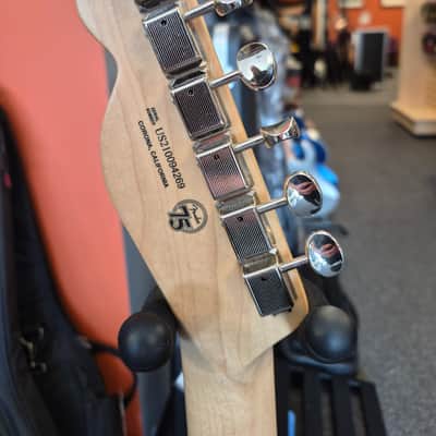 Fender 2021 American Performer Telecaster Electric Guitar - Honeyburst image 6