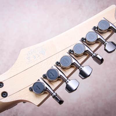 IBANEZ MIJ JEM777-SK Limited Edition 30th Anniversary Steve Vai Signature "Shocking Pink + Maple" (2017) image 13