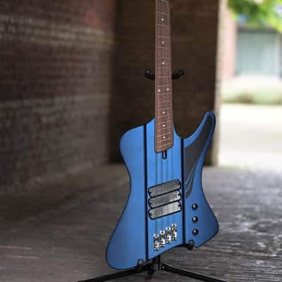 Dingwall D-Roc Standard 4-string – Blue To Purple Colorshift image 7