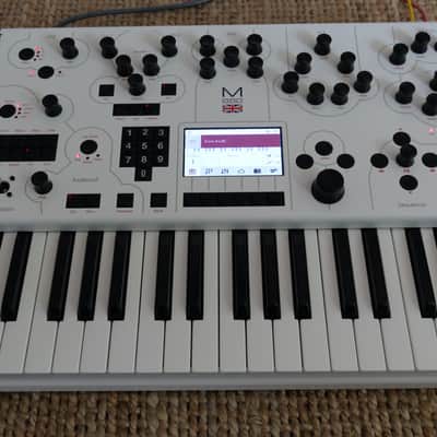 Modal Electronics 001 Hybrid Digital / Analog 2-Voice Synthesizer 2010s - White image 23