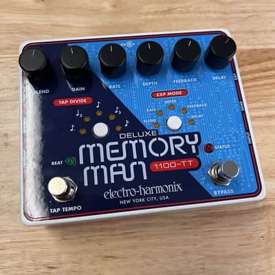 Electro-Harmonix Deluxe Memory Man 1100-TT Analog Delay Pedal w