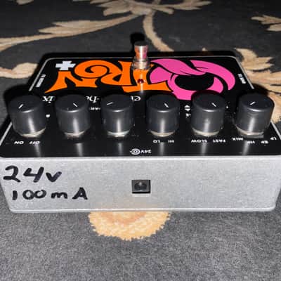 Electro-Harmonix Q-Tron Plus Envelope Filter with Effects Loop 2008 - Present - Black / Purple / Orange image 2