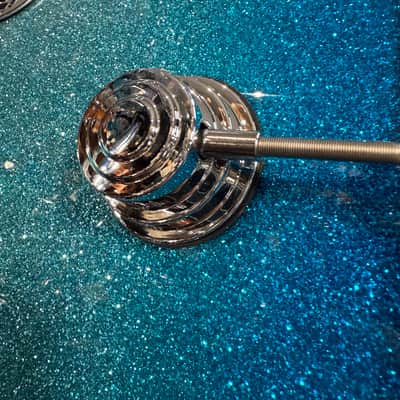 ~WOW!~ DW Collector's Series Maple/Mahogany 5-Piece 10/12/14/16/22 Drum Kit Set in Electric Blue Burst Glitz Lacquer with Chrome Hardware image 14