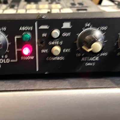 Symetrix SG-200 mid 1980 TOGGLE Switch Version, Slow Gear attack image 3