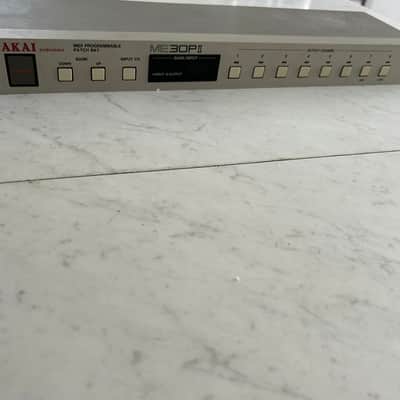 Akai Akai ME30P II Midi Programable Patch Bay 1990s Silver As/IS
