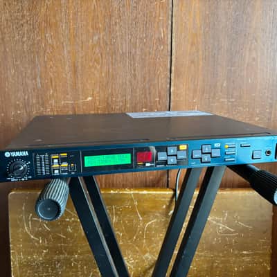 Yamaha SPX2000 24-Bit/96kHz Digital Multi-Effect Processor with REV-X Reverb image 1