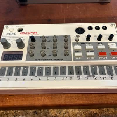 Korg Volca Sample Digital Sample Sequencer 2010s - White
