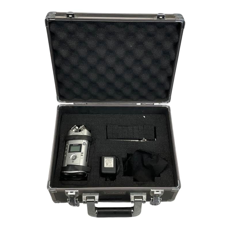 Zoom H4 Handy Recorder with Case image 1