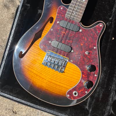 Fender FM-60E - 5 String Electric Mandolin - Sunburst image 2