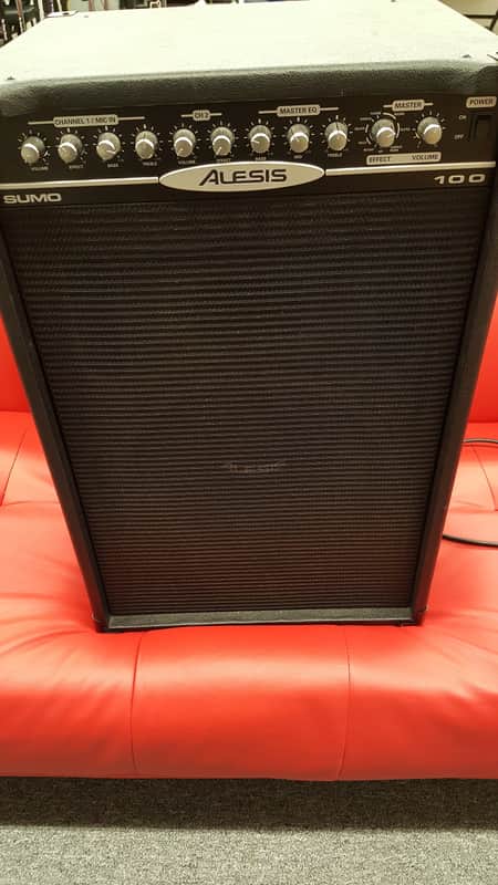 Alesis Sumo 100 Keyboard Amp with Digital Effects image 1