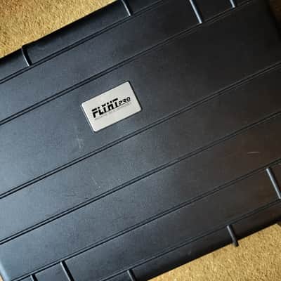 2 x United Studio Technologies UT Twin87 with flightcase image 3