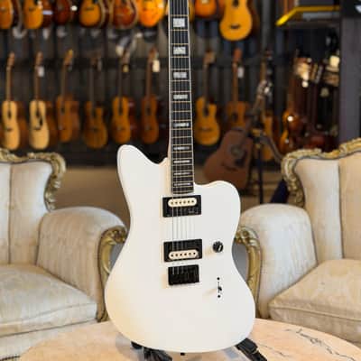 FENDER Jim Root Jazzmaster V4 Arctic White image 1