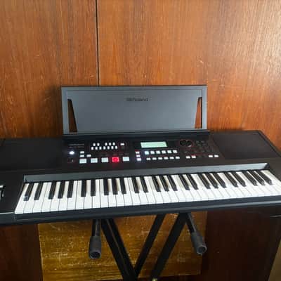 Roland E-X50 61-Key Arranger Keyboard w/ box image 1