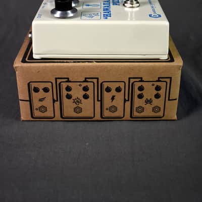 Caroline Guitar Company Hawaiian Pizza Fuzz image 4