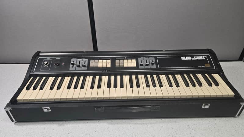 Roland RS-101 61-Key String Synthesizer 1975 - 1976 - Black image 1