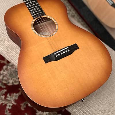 Larrivee OM-Simple 6 Burst Acoustic Guitar with Hard Case image 4