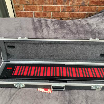 Haken Continuum Fingerboard 2010s - Red image 15