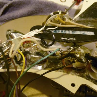 1997 Fender USA Roadhouse Strat loaded body w/Clapton Preamp - Shoreline Gold Stratocaster! image 15
