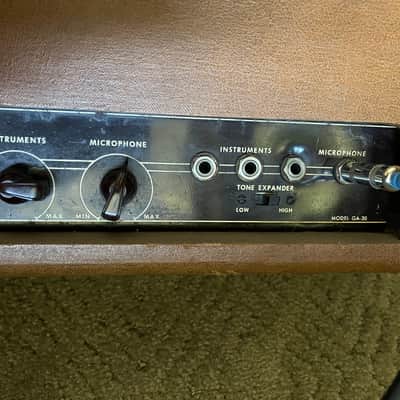 Gibson GA-30 14-Watt 12"/8" Guitar Combo 1948 - 1953 - Brown image 13