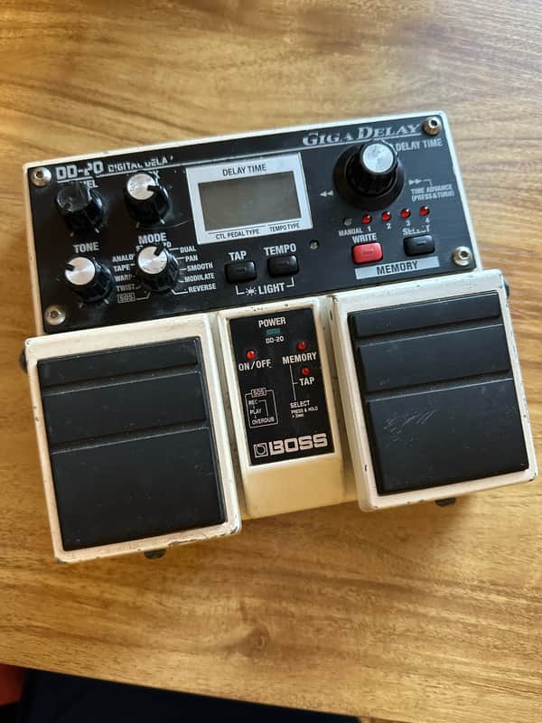 Boss DD-20 Giga Delay | Reverb