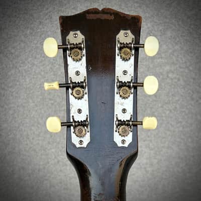 1947 Gibson LG-2 Sunburst W/Case image 10