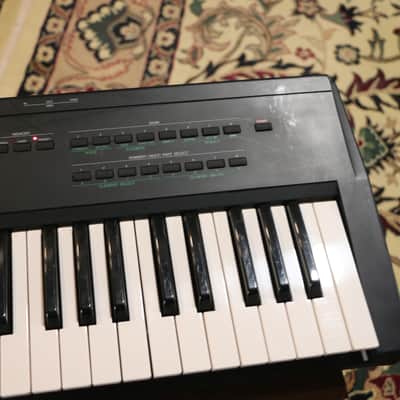 Yamaha SY22 Dynamic Vector Synthesizer 1990 Black image 4