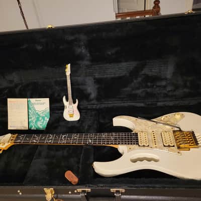 Ibanez Jem 7V 1993 White/gold Ebony Edge 1 owner EXCELLENT like EVO image 22