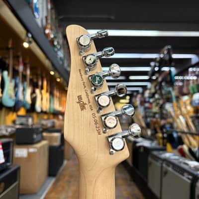 Tom Anderson Custom Top T Classic Contoured Electric Guitar Cajun Red with Binding w/Hard Case image 8