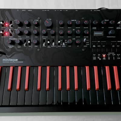 Korg Minilogue Bass Synthesizer w/original box image 1