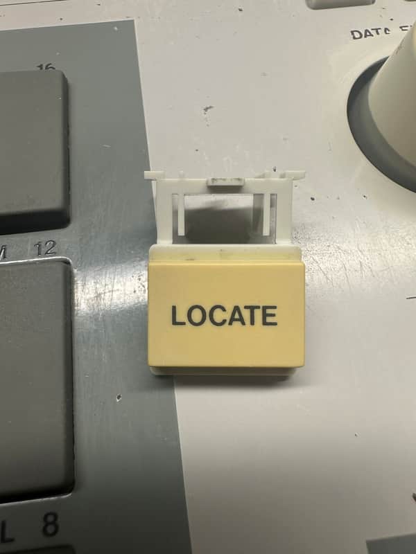 Akai Mpc3000 locate button cap replacement original parts oem image 1