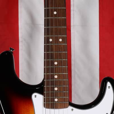 Fender Standard Stratocaster - 3-Color Sunburst image 4