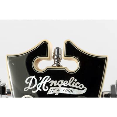 D'Angelico Premier Series Bedford SH Limited-Edition Electric Guitar with Tremolo Regular Ice Blue Metallic image 6