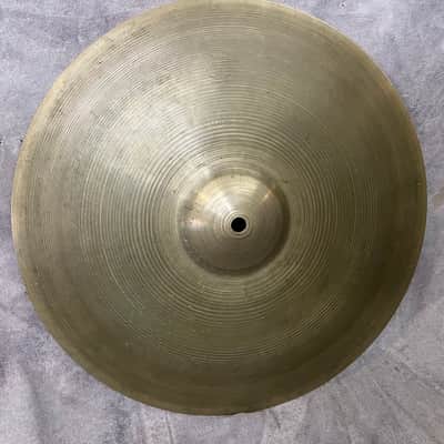 ZILDJIAN 15" "CONCERT" CRASH, 1960's VINTAGE image 3