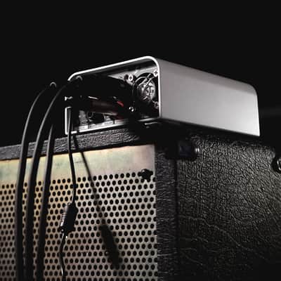 Two notes / Captor X + / Compact Reactive Load Box (16Ω), Attenuator, DynIR Cab Sim, IR Loader & Stereo Expander / A-Stock image 20