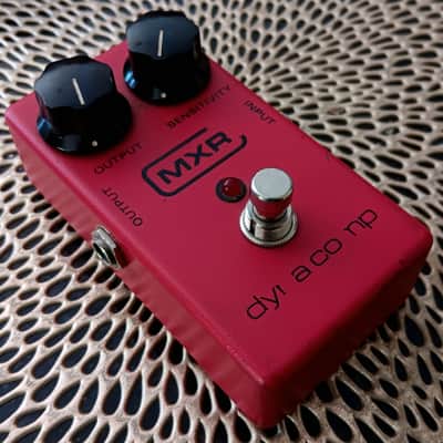 MXR M102 Dyna Comp 1995 - Present - Red image 2