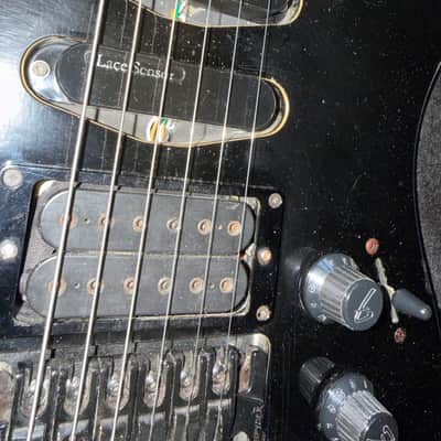 Fender HM Strat 1988-1989 - Gloss Black with Case image 12