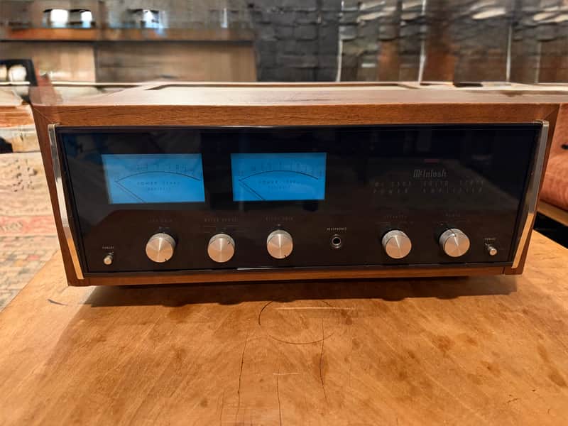 McIntosh MC2505 50-Watt Stereo Solid State Power Amplifier